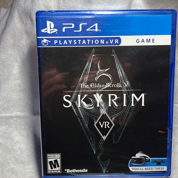 PS4 “The Elder Scrolls V: SKYRIM” - Picture 2 of 4